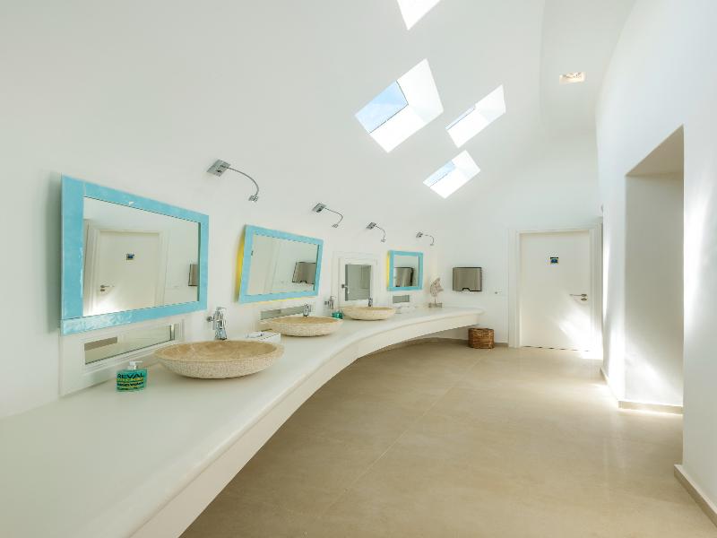 Anax Resort And Spa image