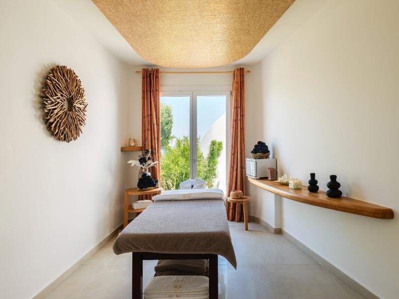 Anax Resort And Spa