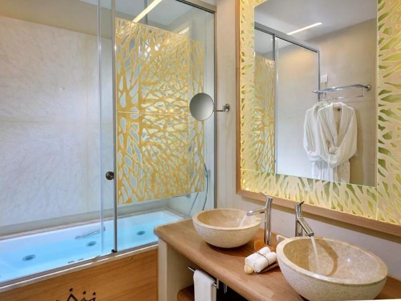 Anax Resort And Spa image