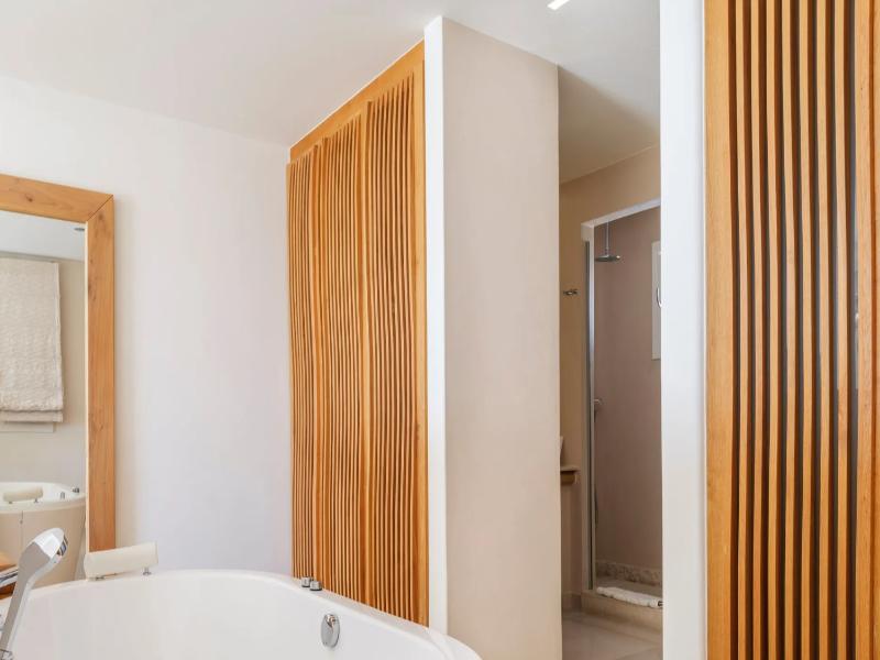 Anax Resort And Spa image