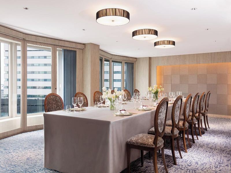 Courtyard by Marriott Shin-Osaka Station image
