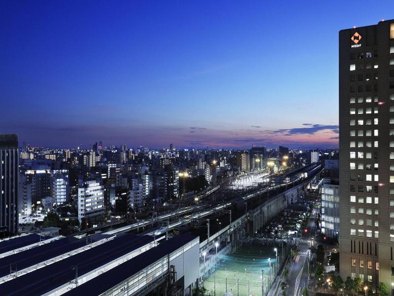 Courtyard by Marriott Shin-Osaka Station image