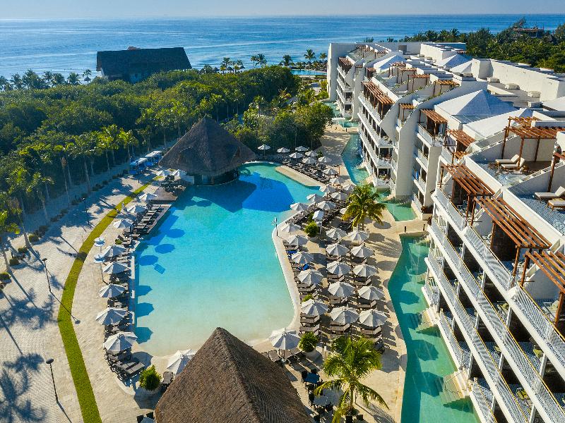 El Beso Adults Only at Ocean Riviera Paradise AI image