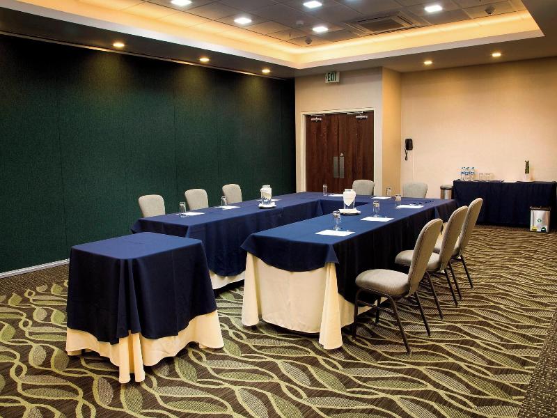 Four Points  By Sheraton Queretaro Norte image