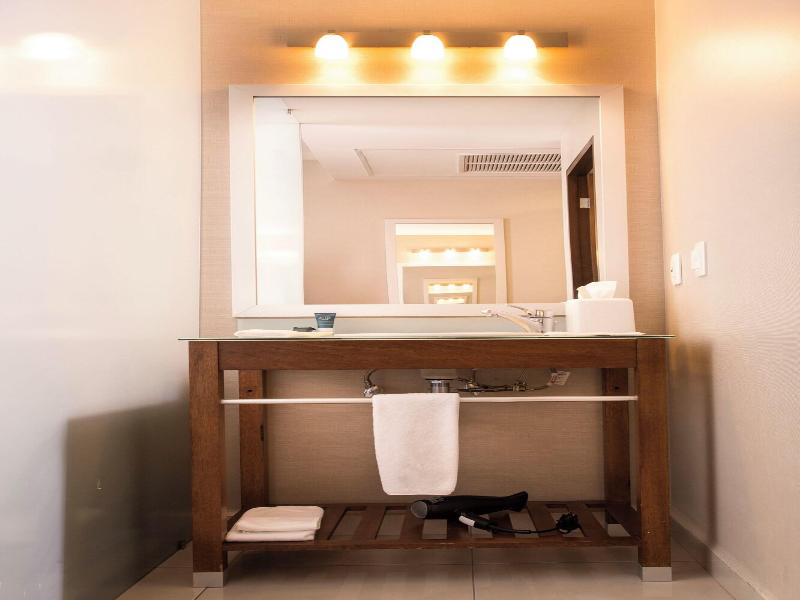 Four Points  By Sheraton Queretaro Norte image
