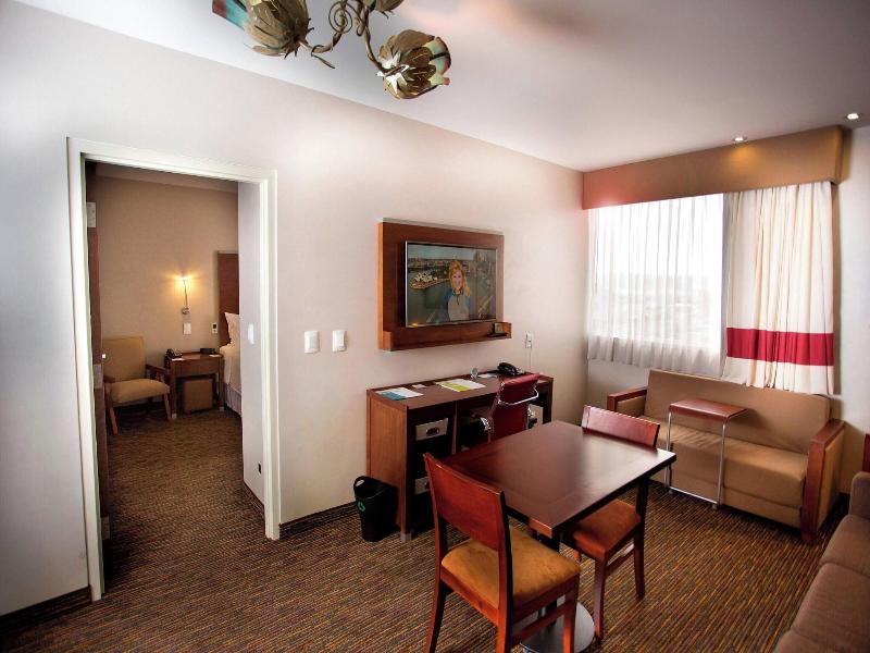Four Points  By Sheraton Queretaro Norte image