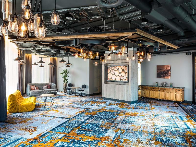 Novotel London Canary Wharf image