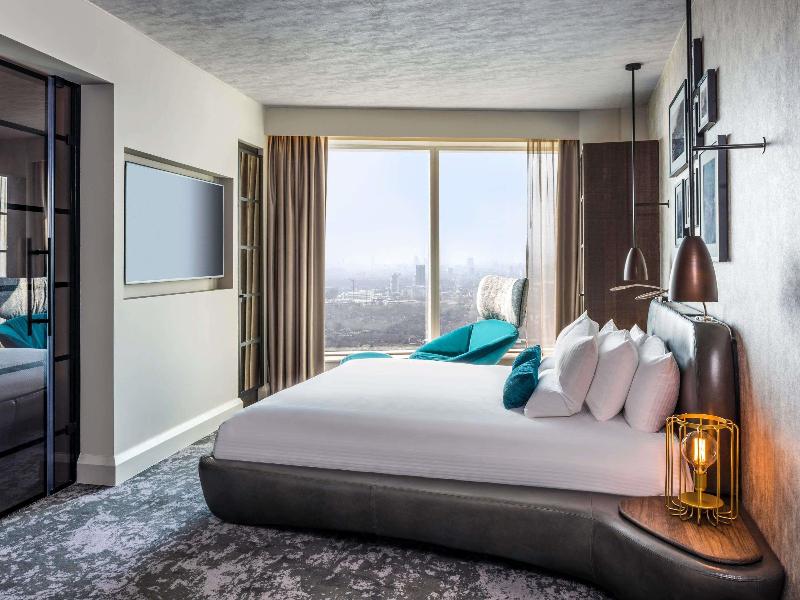 Novotel London Canary Wharf image