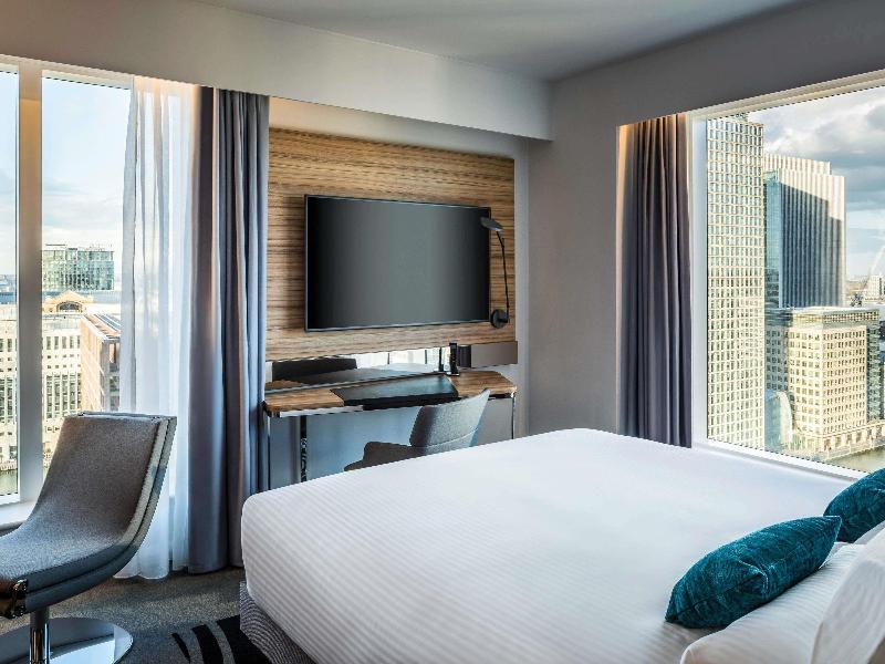 Novotel London Canary Wharf image