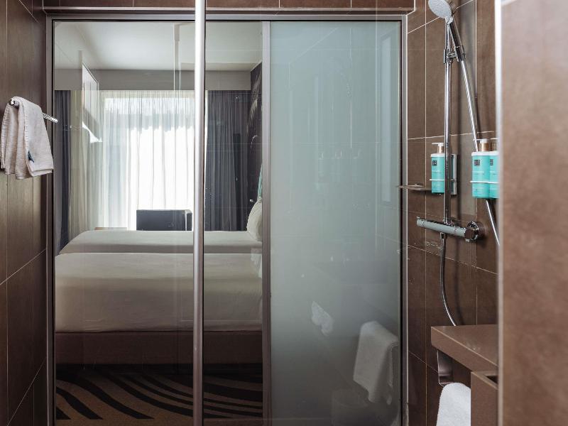 Novotel London Canary Wharf image