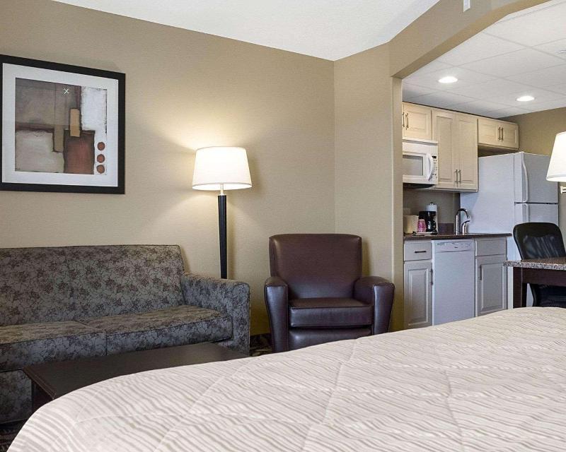 MainStay Suites Bismarck image