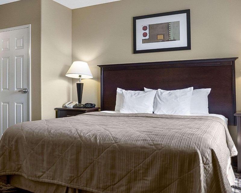 MainStay Suites Bismarck image