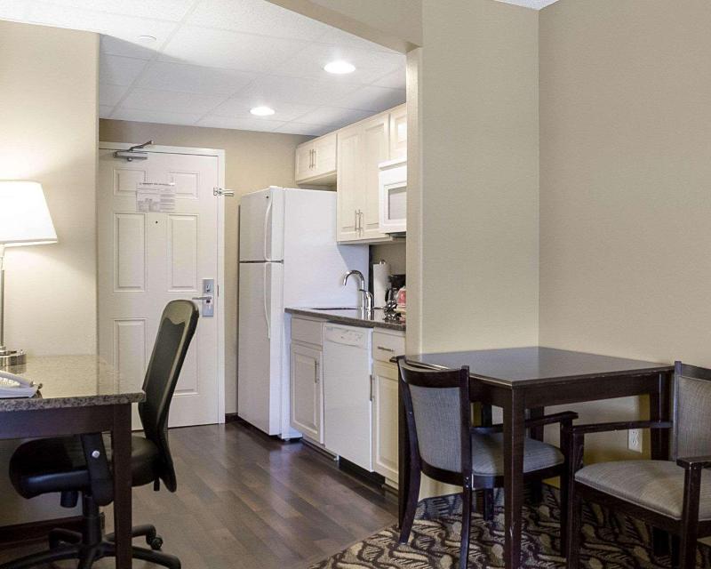 MainStay Suites Bismarck image