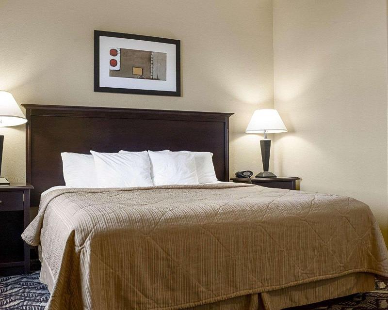 MainStay Suites Bismarck image