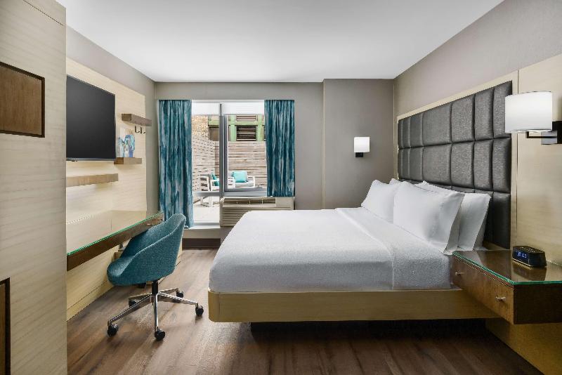 Hilton Garden Inn New York Times Square North image