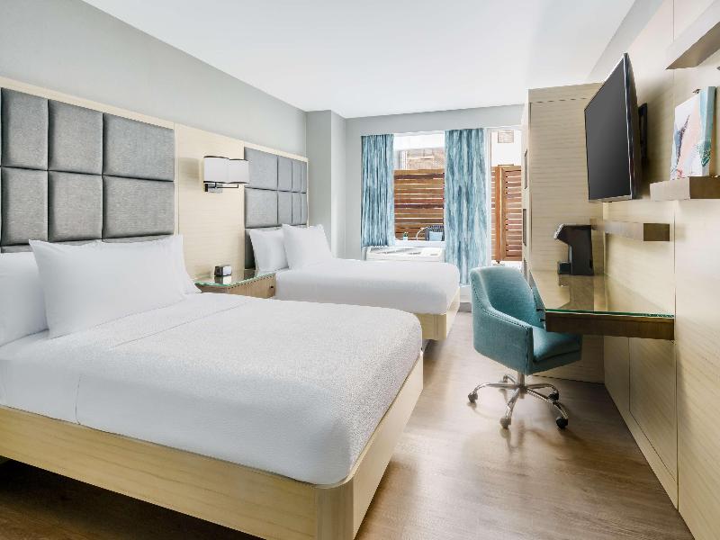 Hilton Garden Inn New York Times Square North image