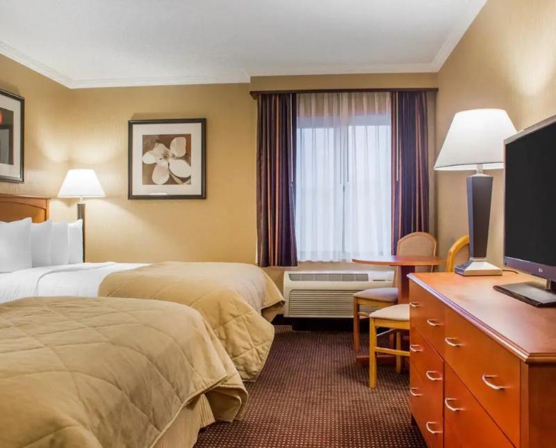 Clarion Hotel & Suites Riverfront image