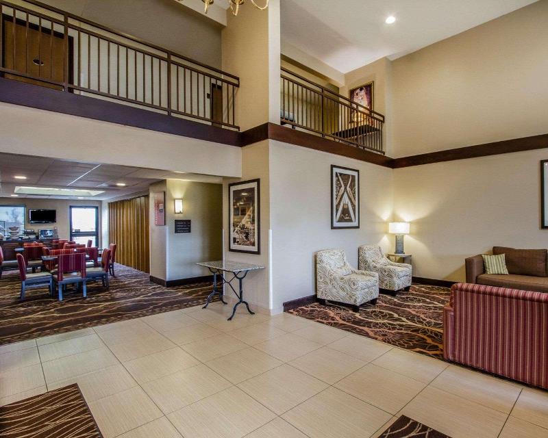 Quality Inn Perryville I-55 image