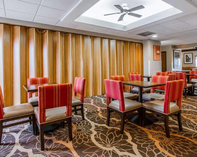 Quality Inn Perryville I-55 image