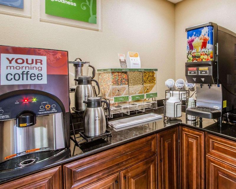 Quality Inn Perryville I-55 image