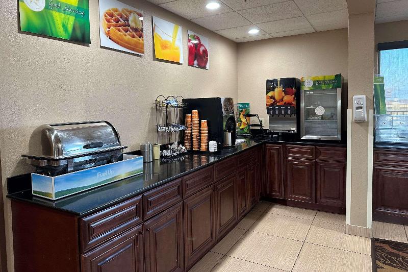 Quality Inn Perryville I-55 image