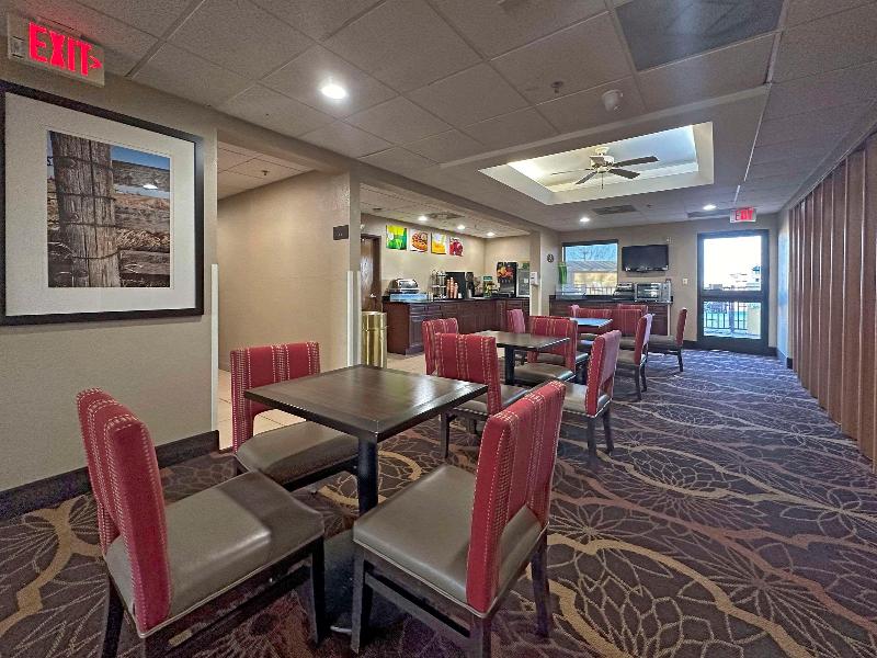 Quality Inn Perryville I-55 image