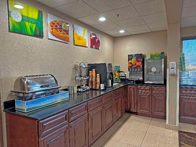 Quality Inn Perryville I-55 image