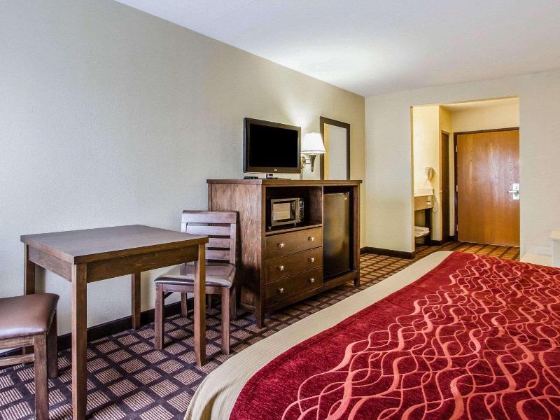 Quality Inn Perryville I-55 image