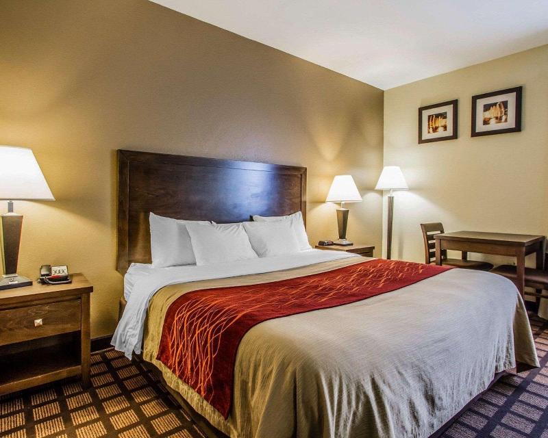 Quality Inn Perryville I-55 image