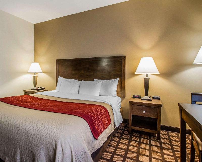 Quality Inn Perryville I-55 image