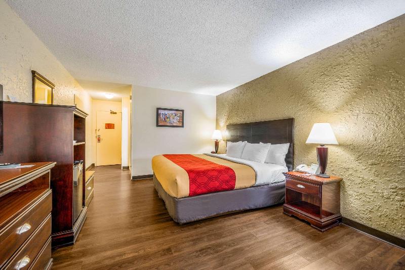 Econo Lodge Corinth image
