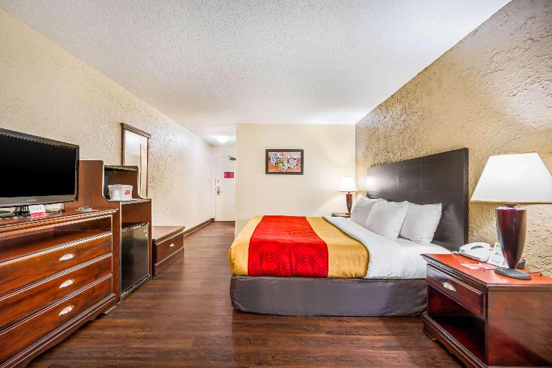 Econo Lodge Corinth image