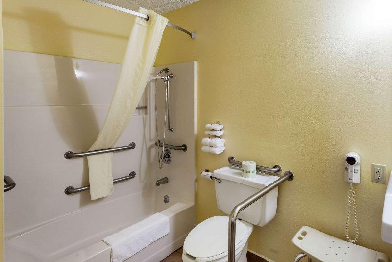 Rodeway Inn Hastings image