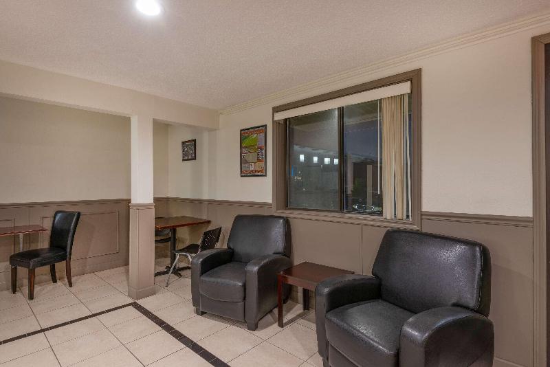 Days Inn by Wyndham Somerset PA I-70 I-76 image