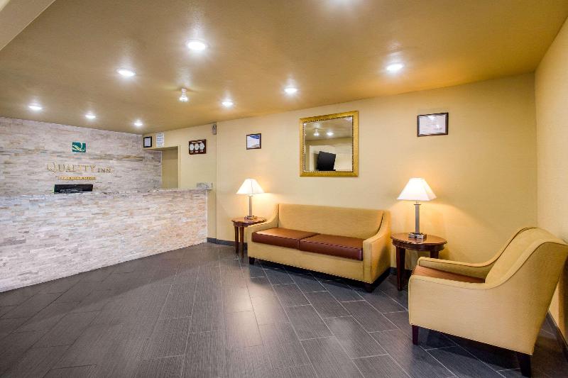 Quality Inn Stateline image 9
