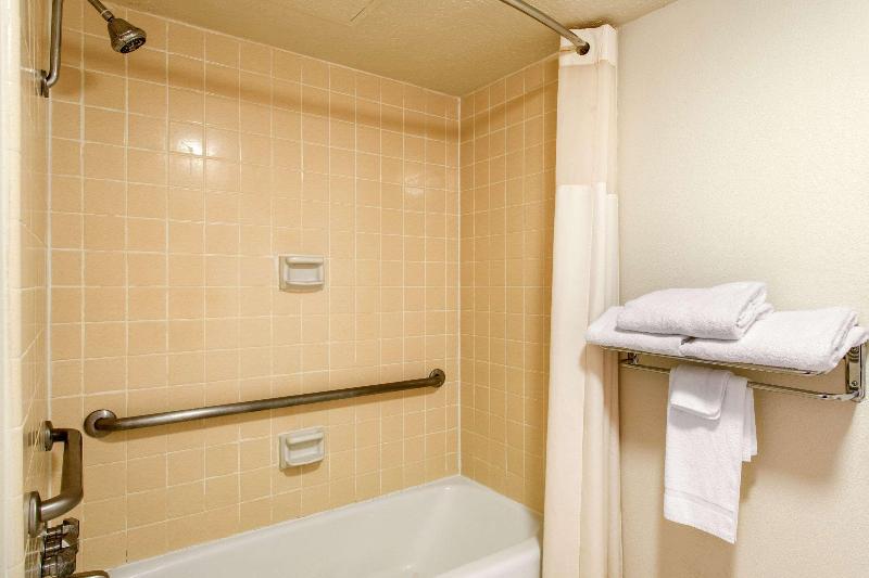 Quality Inn Stateline image 1