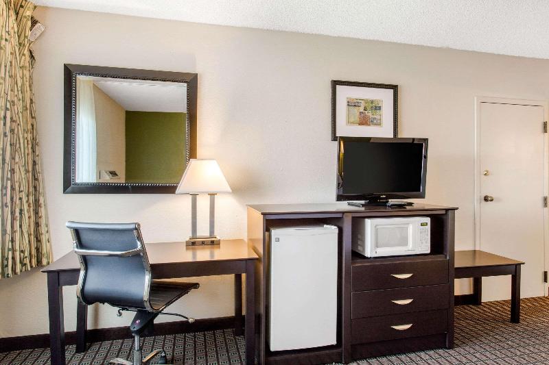 Quality Inn Stateline image