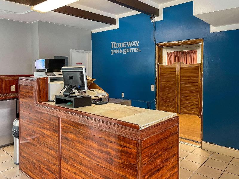 Rodeway Inn & Suites Omak - Okanogan image