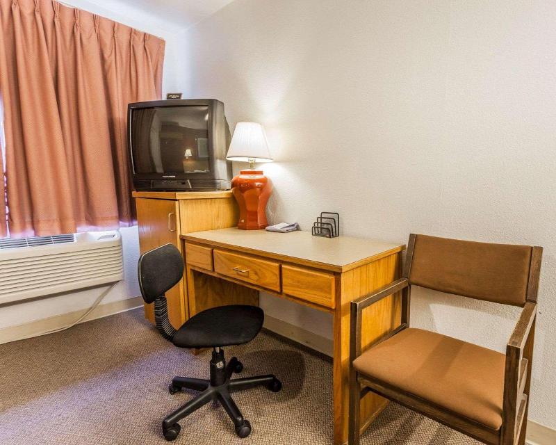 Rodeway Inn & Suites Omak - Okanogan image