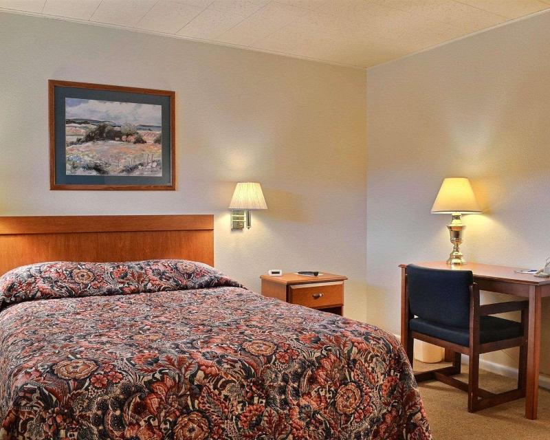 Rodeway Inn Cody image