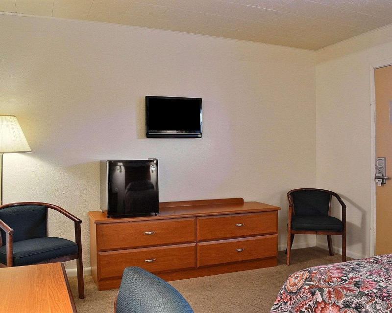 Rodeway Inn Cody image