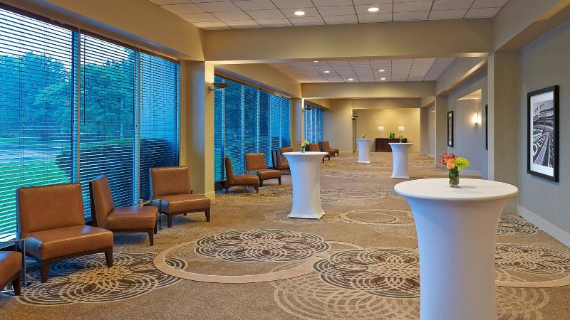 Sheraton Detroit Novi Hotel image