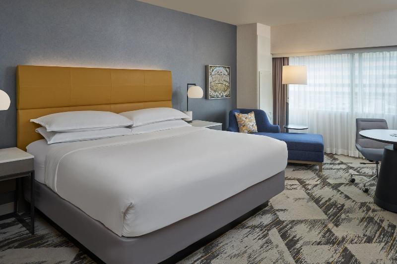 Sheraton Detroit Novi Hotel image