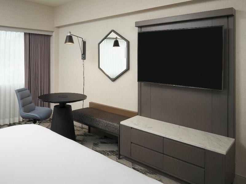 Sheraton Detroit Novi Hotel image