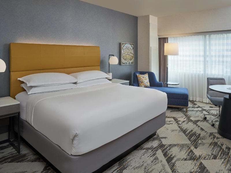 Sheraton Detroit Novi Hotel image