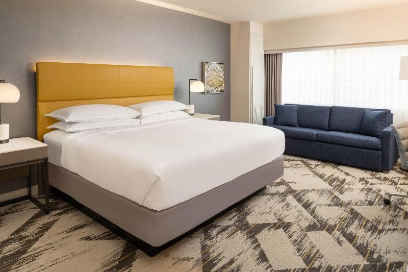 Sheraton Detroit Novi Hotel image