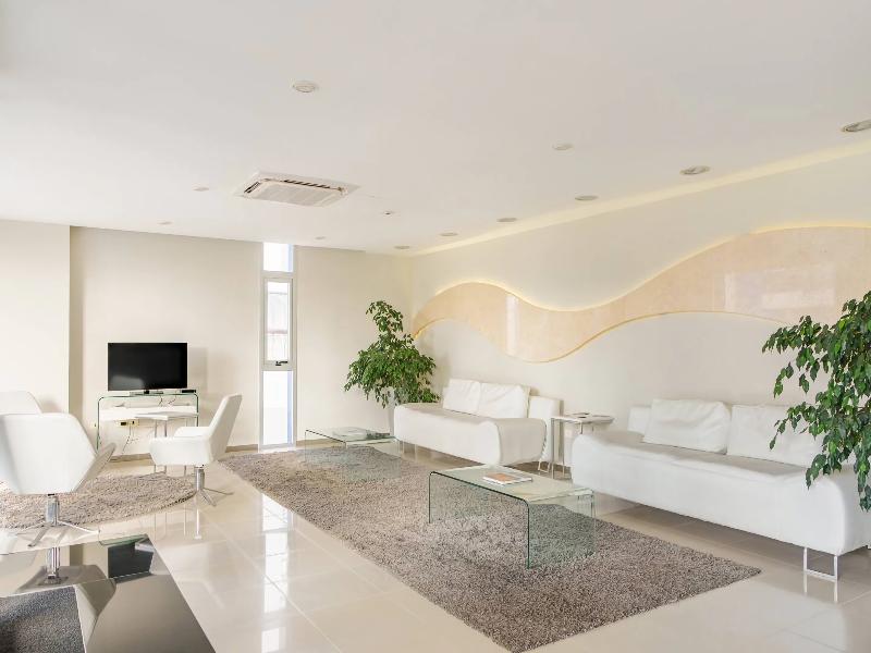 Arenas del Mar Apartments