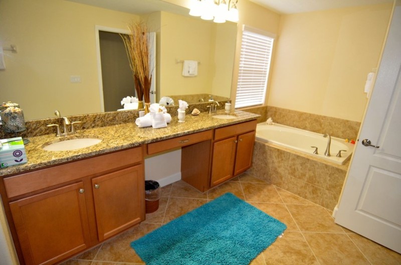 2985 Buccaneer Palm Road 5 bedrooms, 3 bathrooms — photo 3