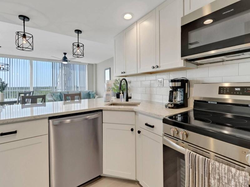Lovers Key Resort 401 - Wkly image