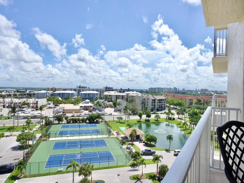 Estero Beach & Tennis C 707 - Wkly image